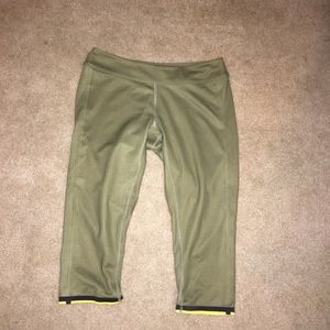 Reebok Army Green Cropped Legging